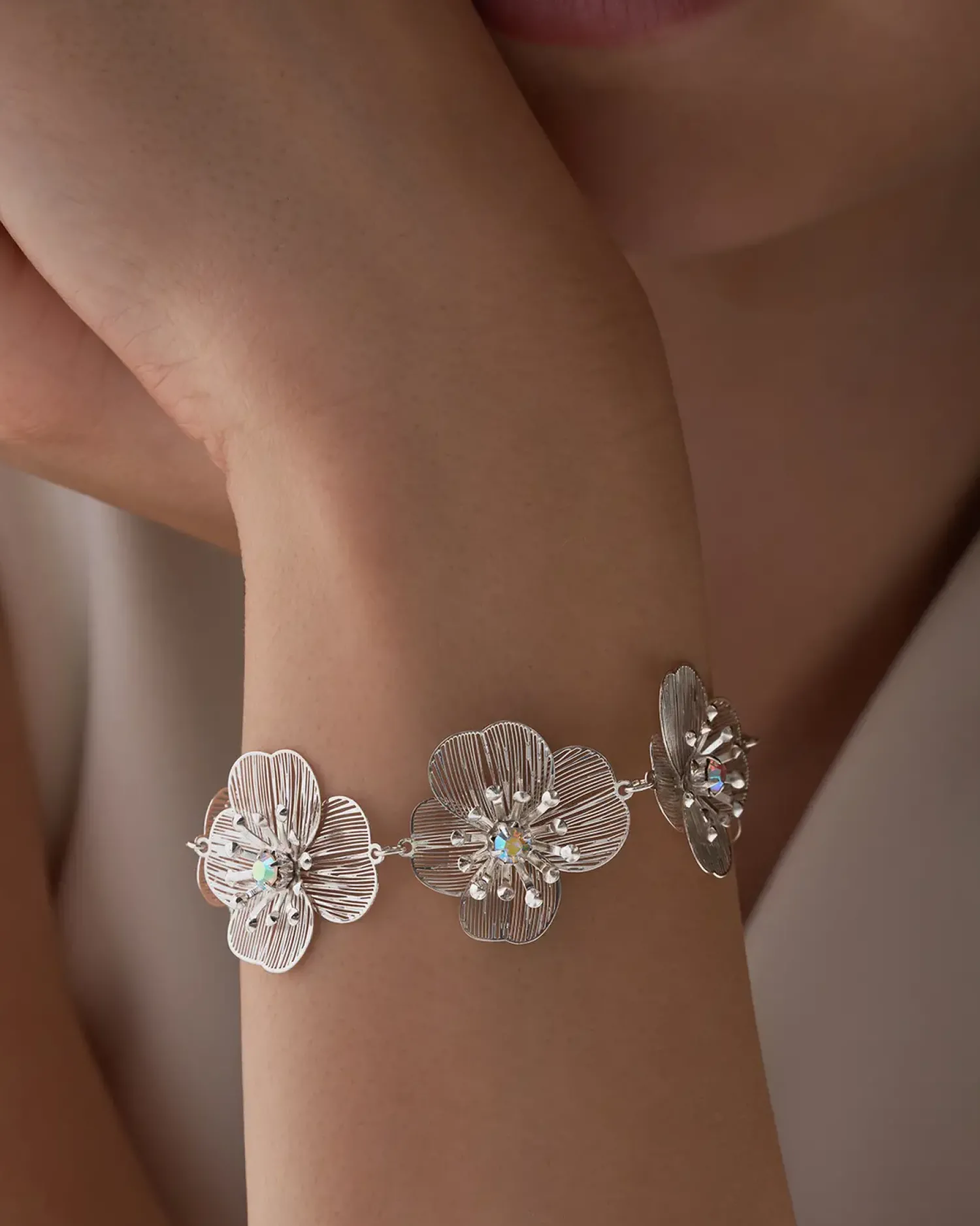 Bijou Brigitte Blumenschmuck>Armband - Silver Petal silber