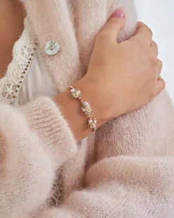 Bijou Brigitte Armbänder Gold|Blumenschmuck>Armband - Three Flowers gold