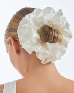 Bijou Brigitte Brauthaarschmuck|Scrunchies>Haargummi - Soft White weiß