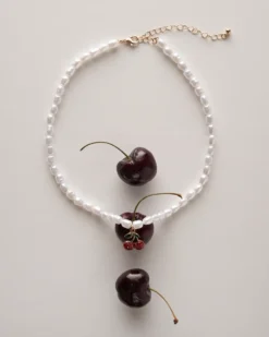 Bijou Brigitte Perlenschmuck|Perlenketten>Kette - Shiny Cherry weiß