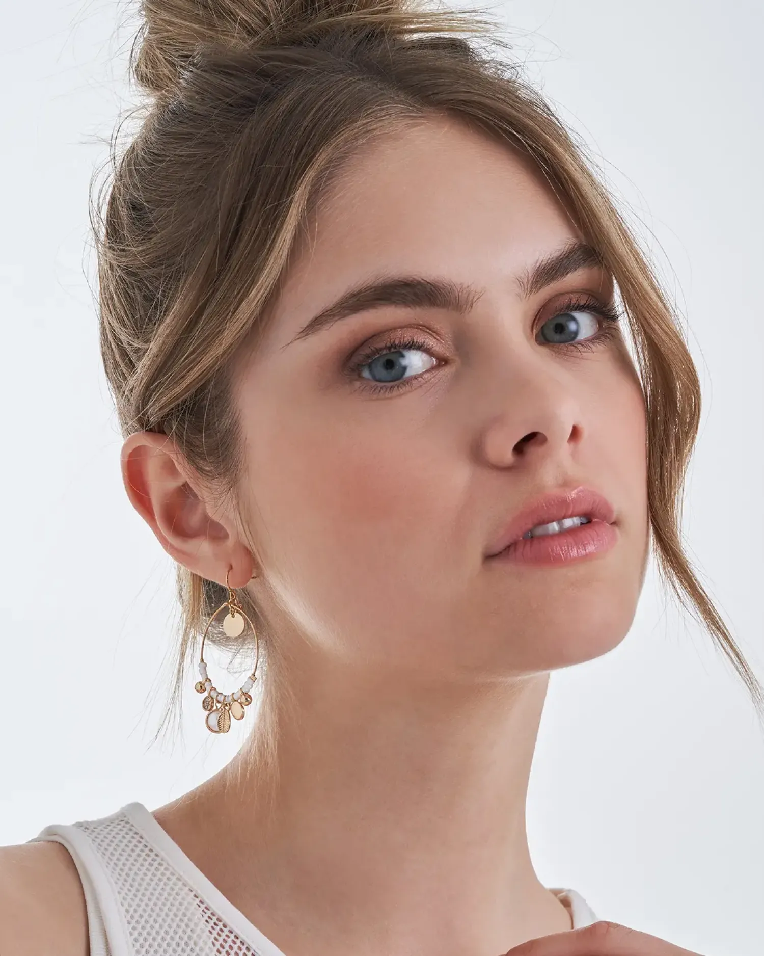 Bijou Brigitte Ohrringe Gold|Boho-Schmuck>Ohrhänger - en Details gold