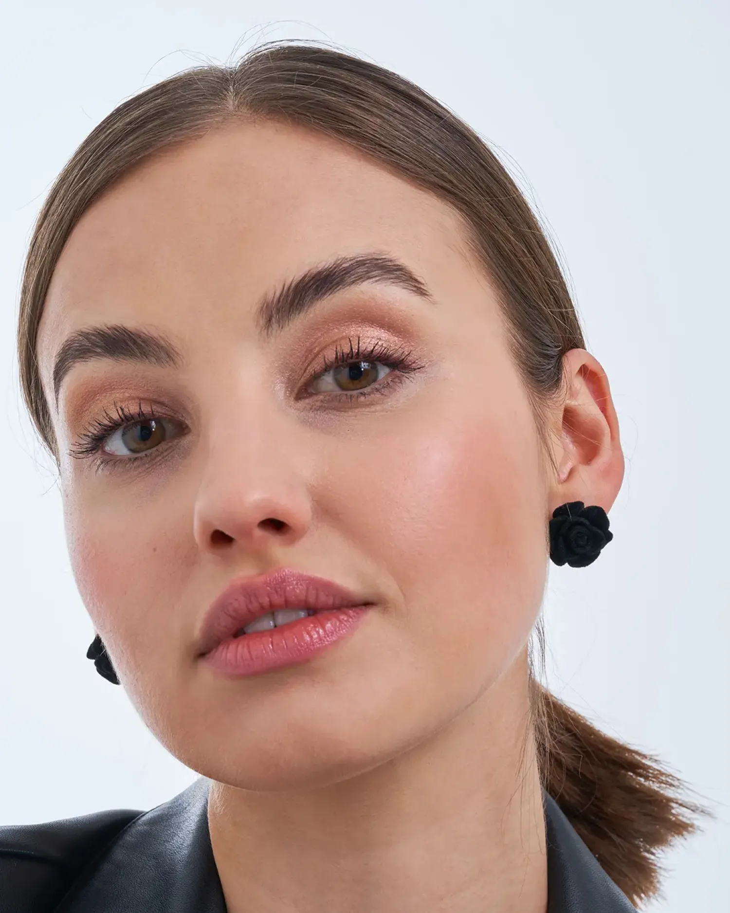 Bijou Brigitte Blumenschmuck|Ohrstecker>Ohrstecker - Dark Rose schwarz