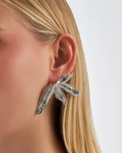 Bijou Brigitte Blumenschmuck|Ohrstecker>Ohrstecker - Half Petals silber