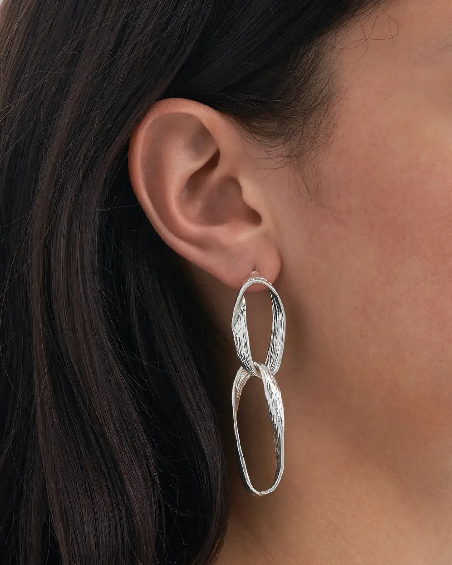 Bijou Brigitte Ohrstecker>Ohrstecker - Shiny Twist silber