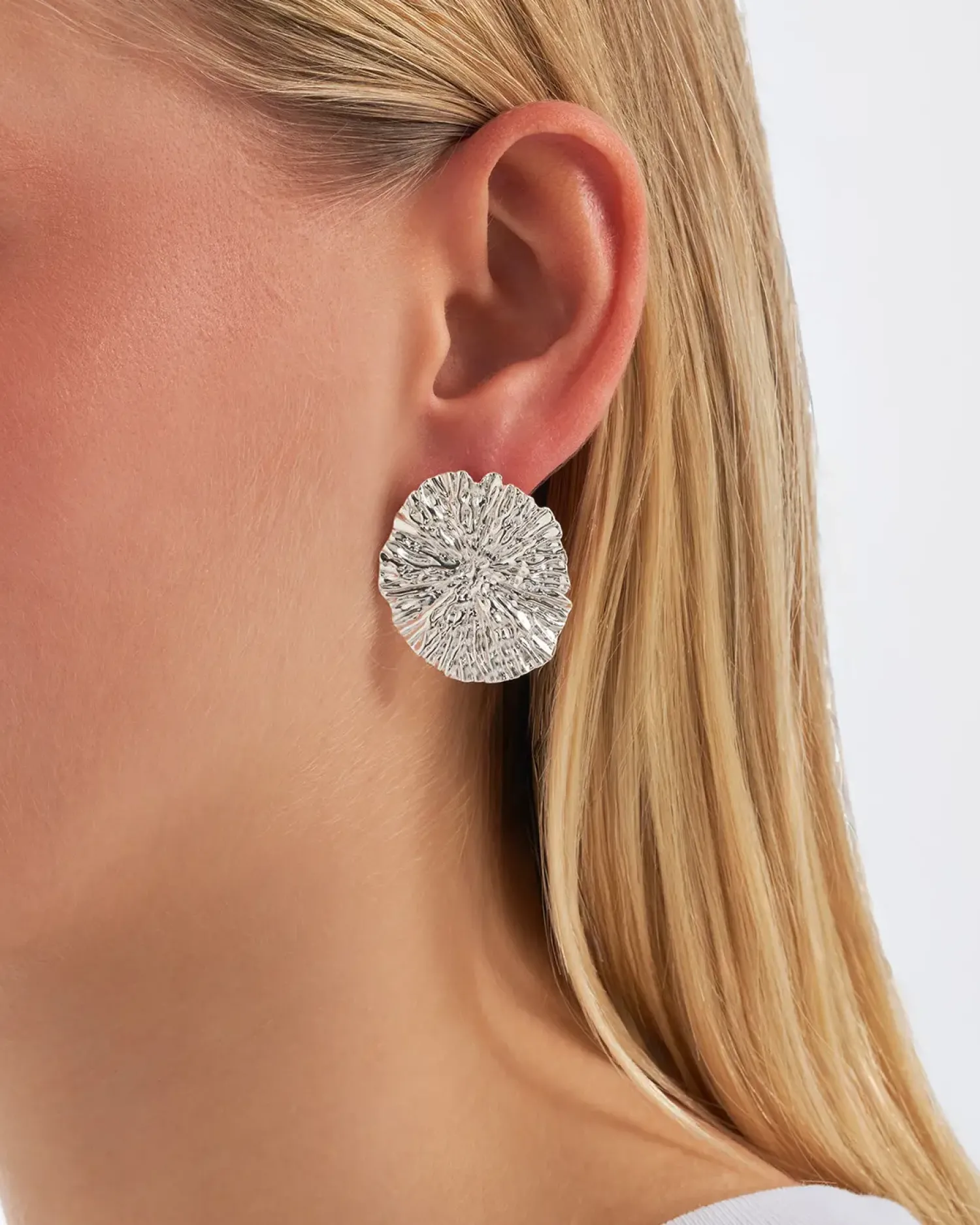 Bijou Brigitte Ohrstecker>Ohrstecker - Structured Oval silber