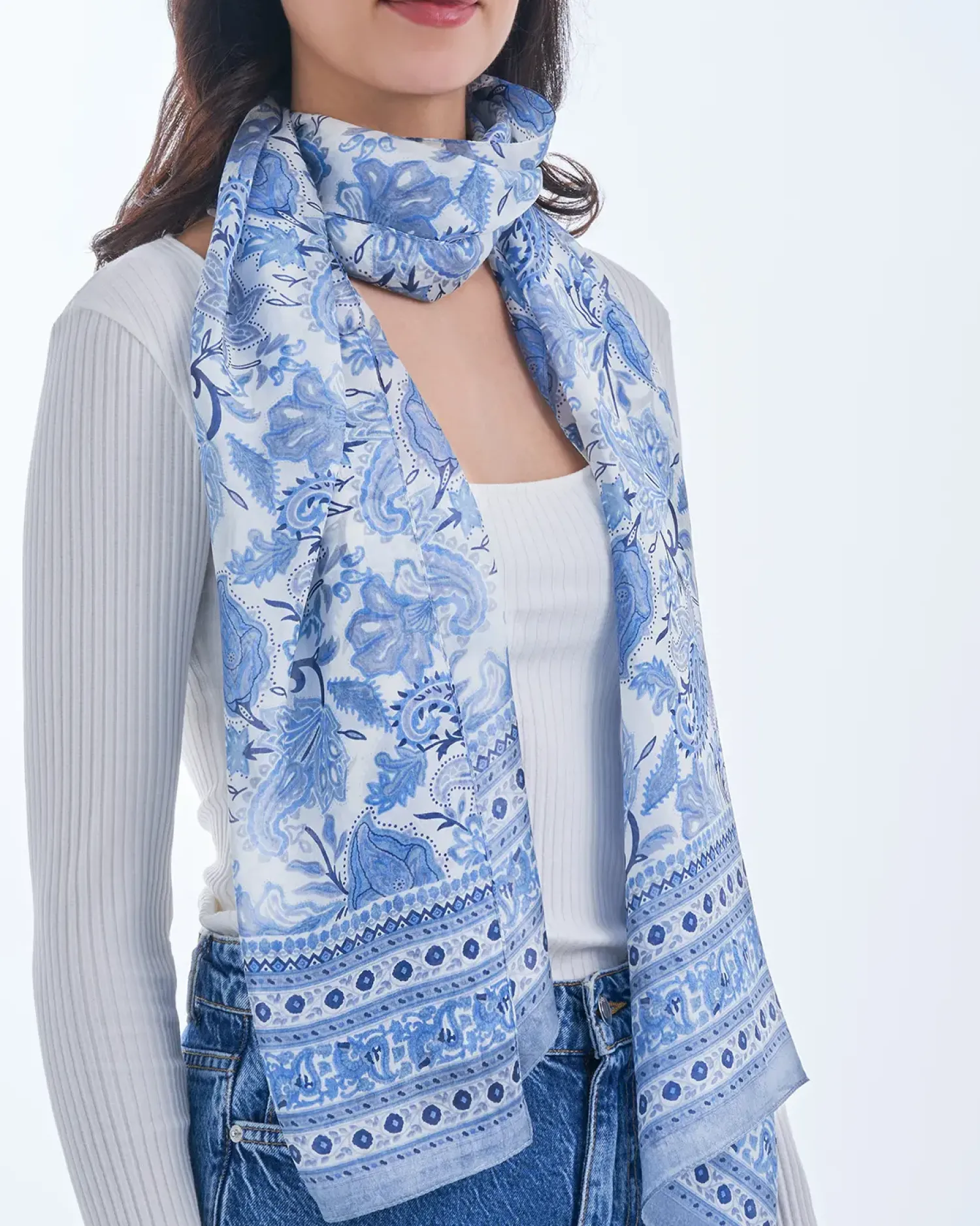 Bijou Brigitte Halstücher|Seidentücher>Tuch - Floral Serenity blau