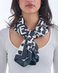 Bijou Brigitte Halstücher><noscript><img width=